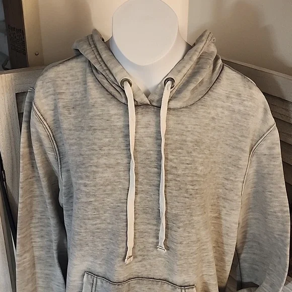 Aeropostale brand hooded sweatshirt - Picture 2 of 8